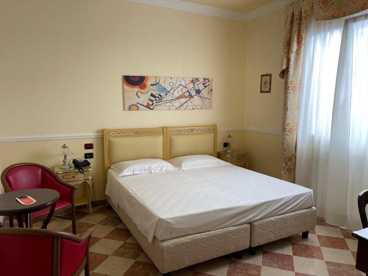 Hotel Trinacria Палермо Экстерьер фото
